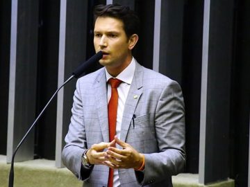 Deputado Federal Gilson Marques em entrevista ao Jornal da Guarujá